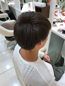 カーキ―アッシュカラー