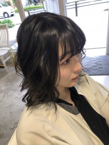 ダークグレージュ