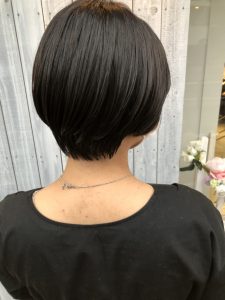 今流行りの丸みショート