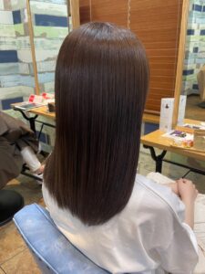 髪の毛のパヤつきに縮毛矯正を☆**