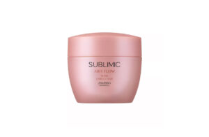 くせ・うねりで広がる髪に